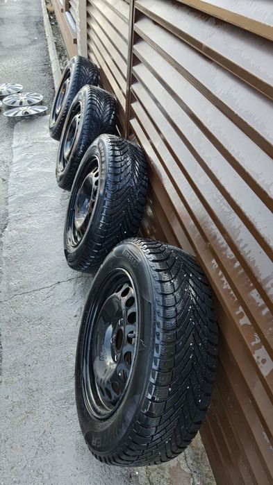 Jante cu  cauciucuri Pirelli Dacia Logan Duster Lodghi de iarnă