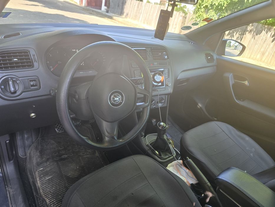 VOLKSWAGEN Polo 2016 — imagine 2
