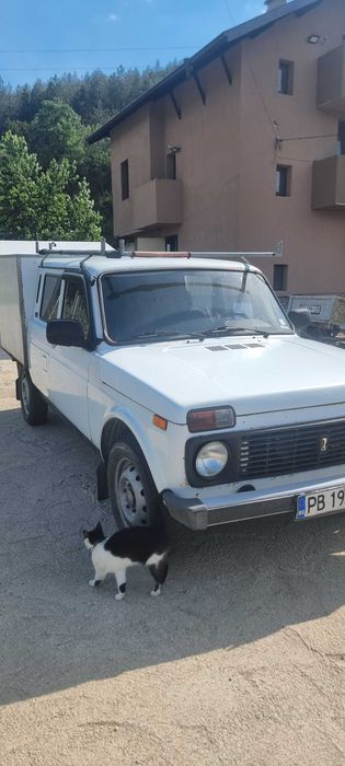 Автомобил Лада Нива