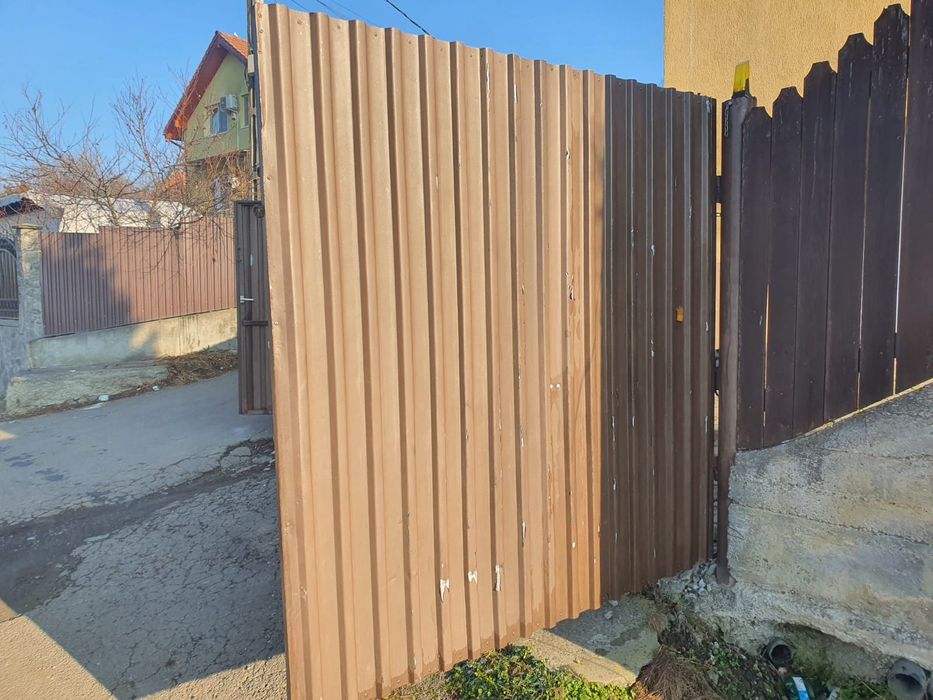 Tablă pentru porți