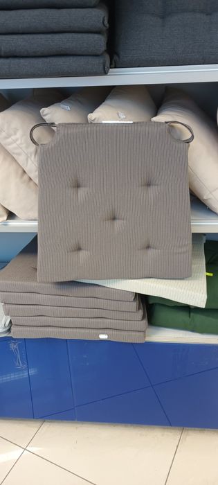 Продавам възглавници за стол