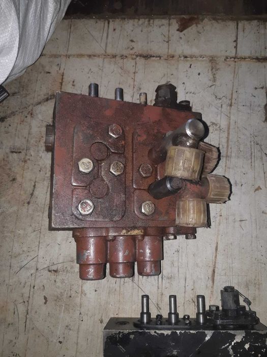 ЮМЗ Д-65 Продаю запчасти