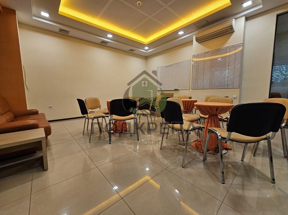 Дава се под наем Офис в Пловдив, Център - 100 кв.м за 1022 € - Снимка #8