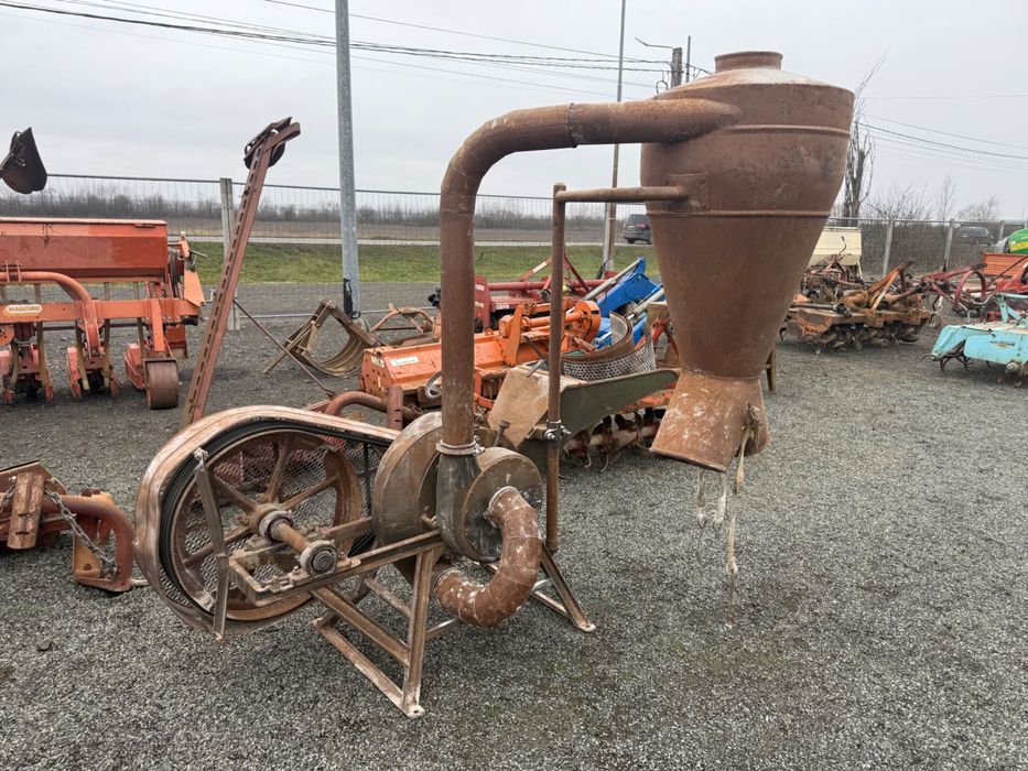 Moară de măcinat, abortive, după tractor, Agrotab Maramureş