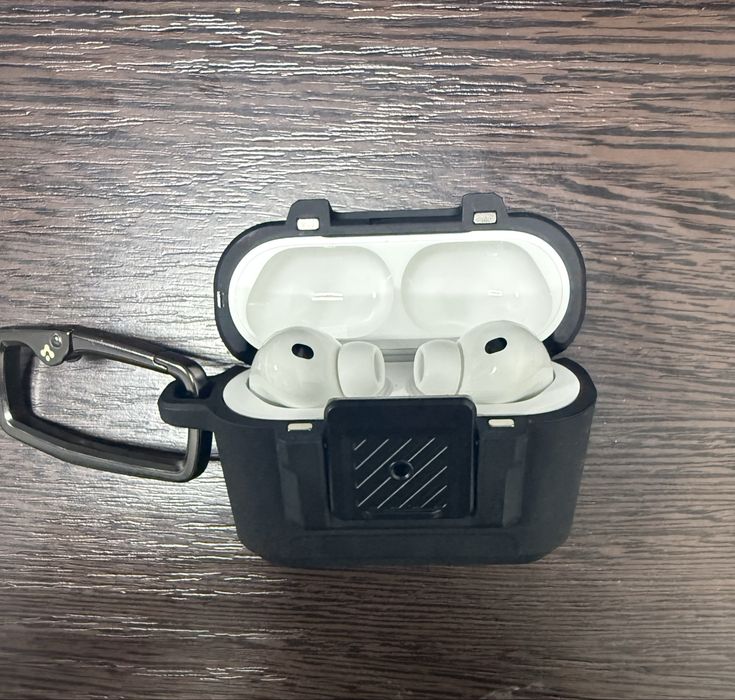 Apple Airpods Pro 3 original + чехол от spigen