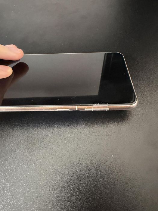 Продавам Samsung S21 ++