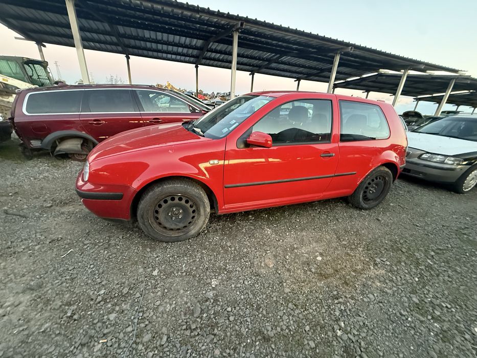 Голф 4 1.4 75кс 2000 г на части