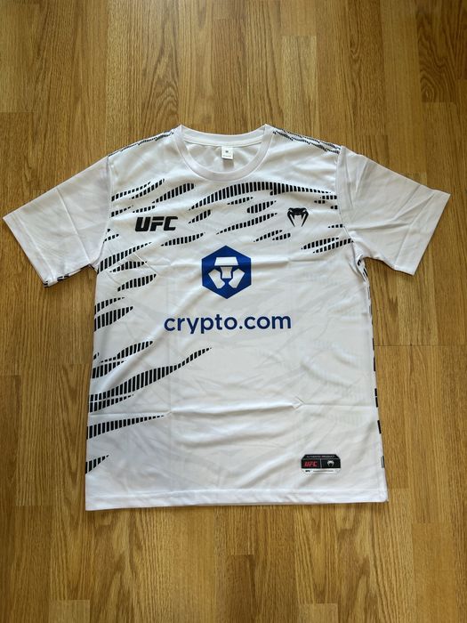 Тениски на UFC и Venum