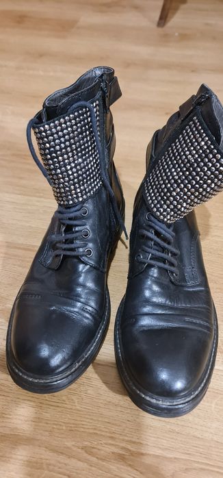 Боти от естествена кожа