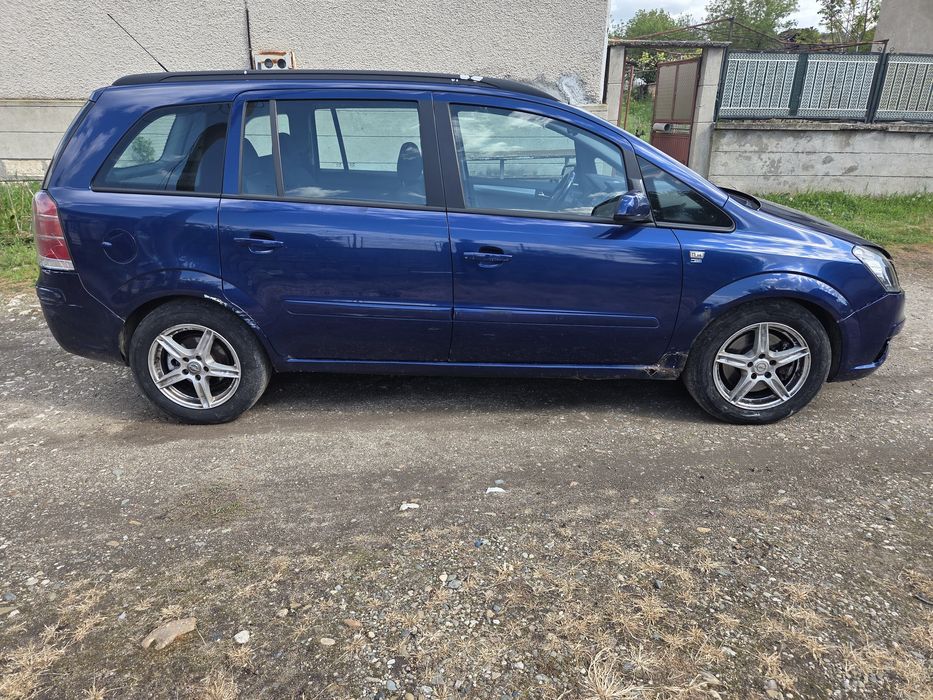 Продавам Opel Zafira  7 местен 2006 година