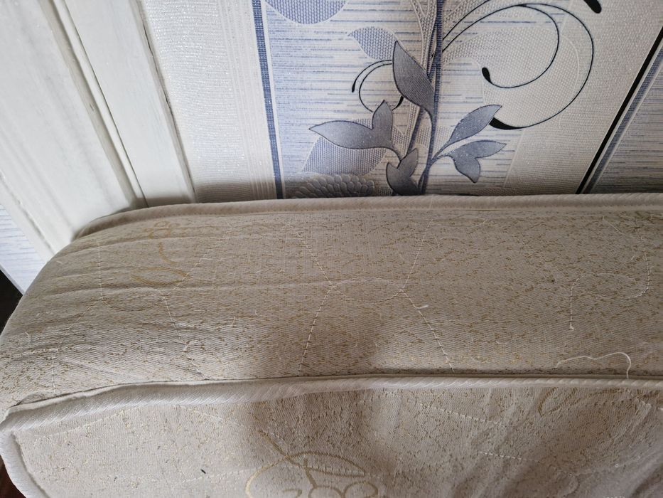 Отдам матрас б/у