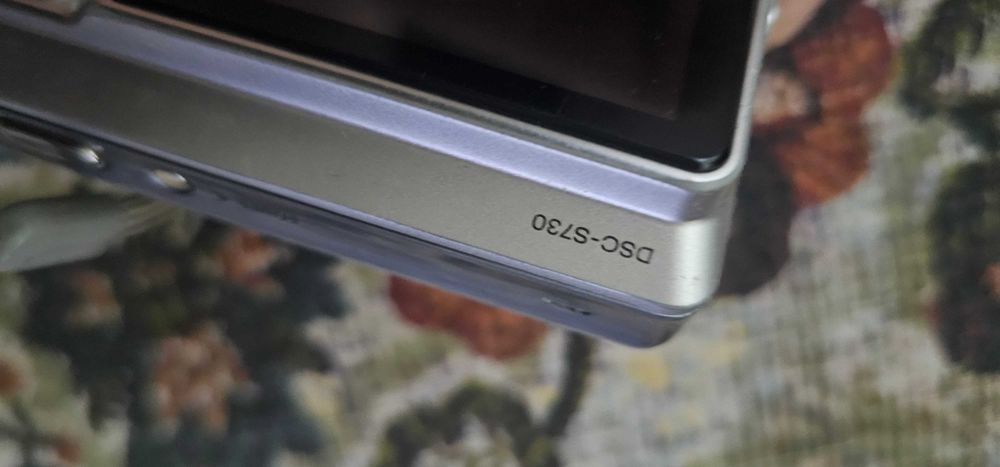 Aparat foto digital Sony DSCS730, 7.2MP