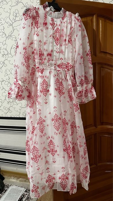 Продам новае платье