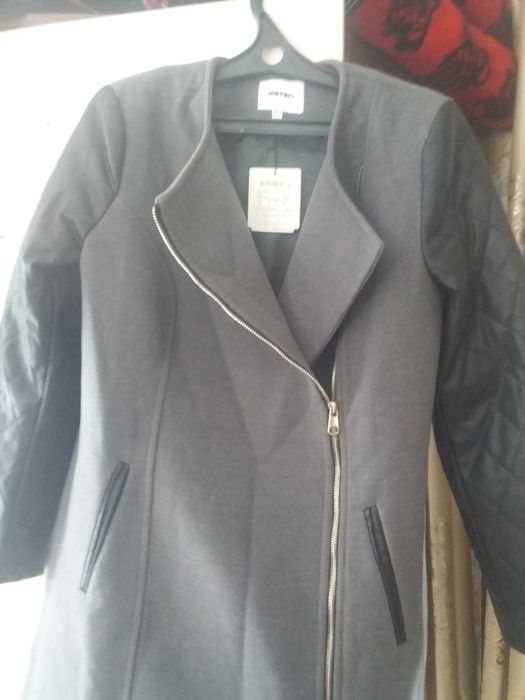 Продам женское пальто 13 тыс.