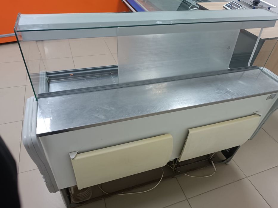 витринный холодильник