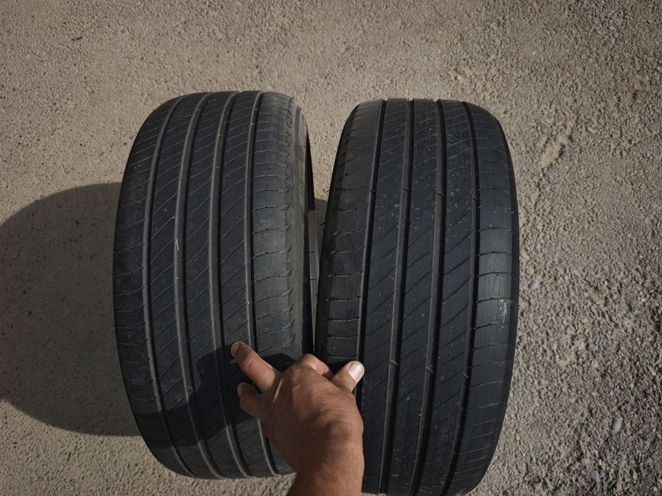 MICHELIN R17 225/45