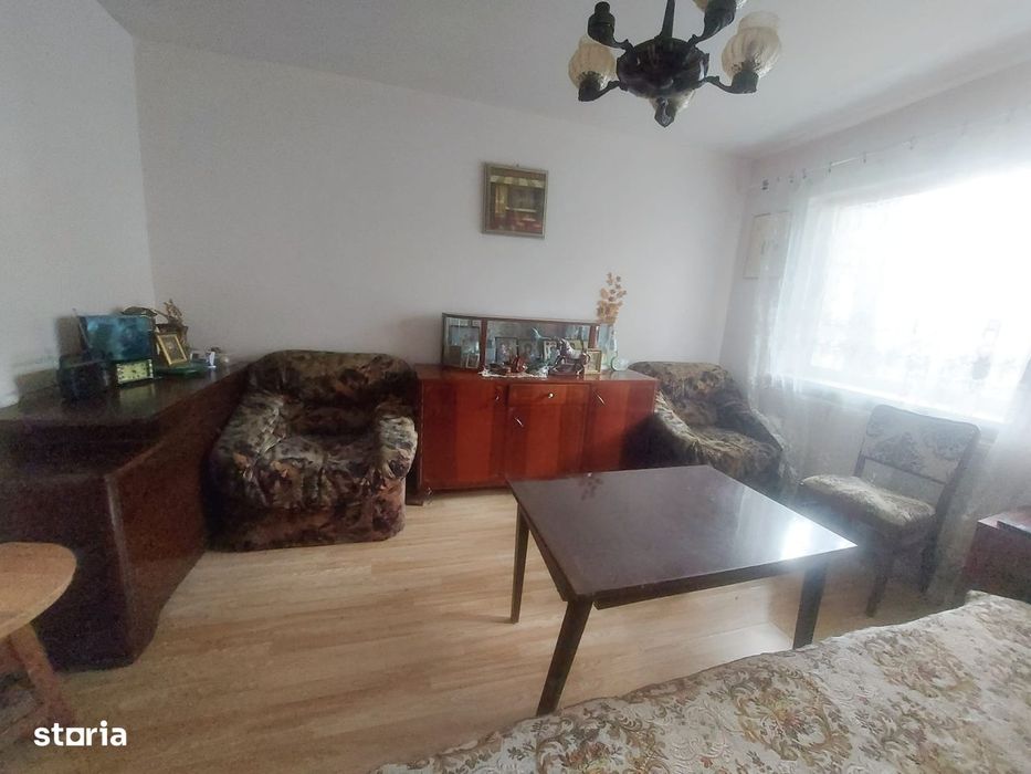 Vanzare apartament 3 camere, zona Aleea Trandafirilor Targoviste