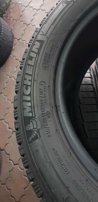 anvelope Michelin  215/60/17C m&s,iarna