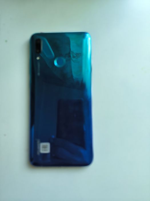 Продам телефон Huawei P snart 2019