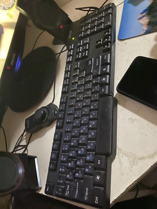 Компьютер PHILIPS.