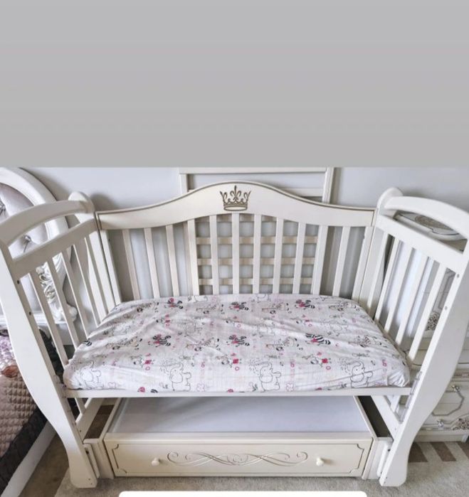 Спальный гарнитур