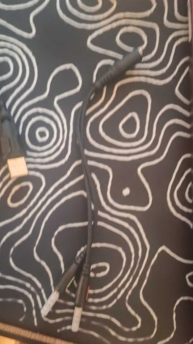 Caști gaming cu lumini