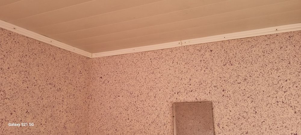 Сдам комнату в общим дворе !