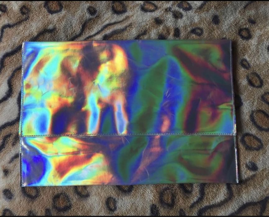 Geanta Asos stil plic mare A4 holografic