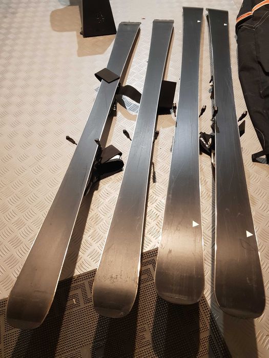 Ски 2 чифта и ски обувки размер 330мм, 28.5