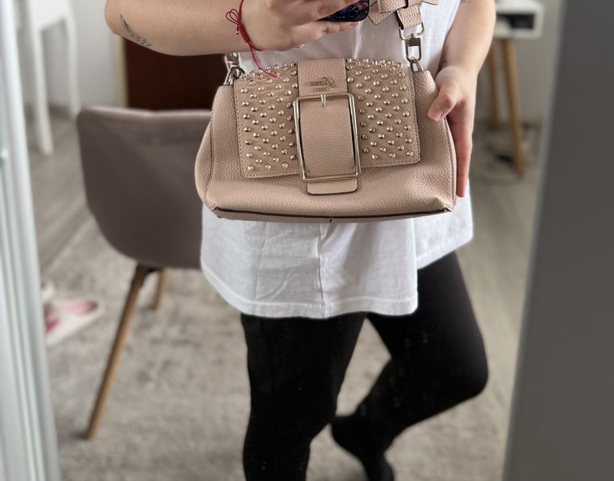 Чанта Guess Caroline