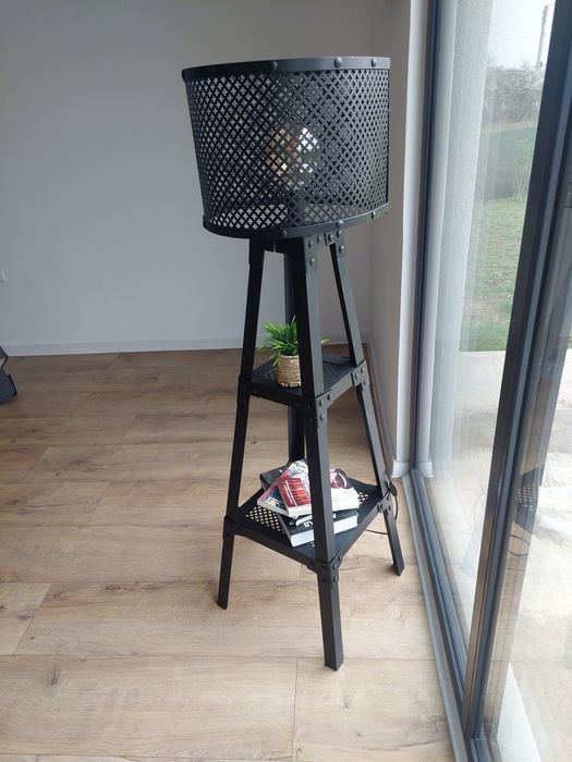 Индустриална настолна лампа