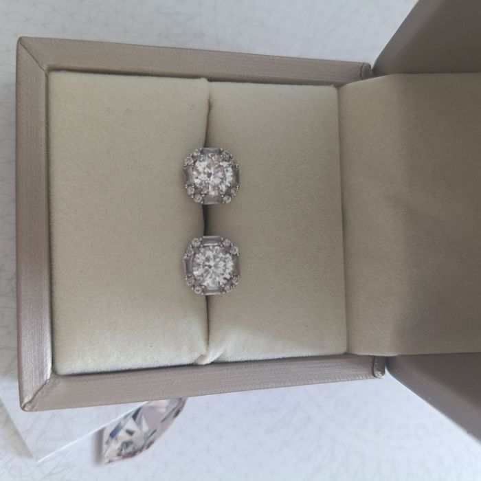 Продам серьги муасаниты