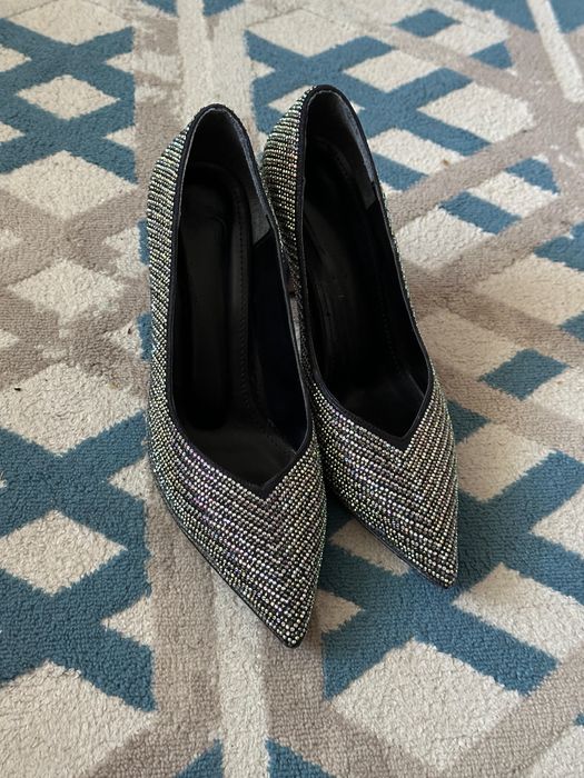 Туфли со стразами вечерние эффектные