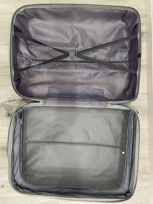 Продам чемодан