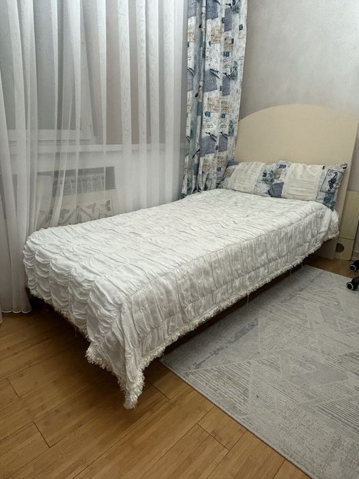 Кровать с ортопедическим матрасом