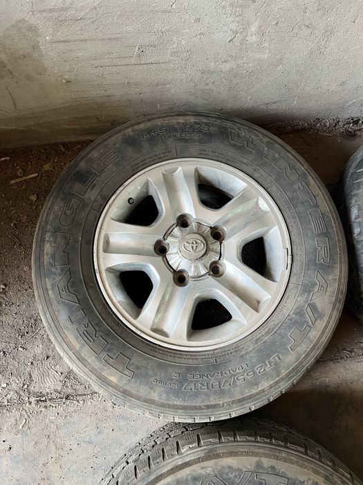 Продаю колеса на Land cruiser 100