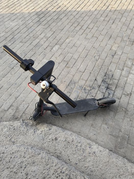 Продам самакат за 25000 тг торг имеется