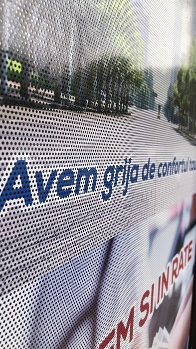 Inscriptionare auto vitrine geamuri materiale publicitare