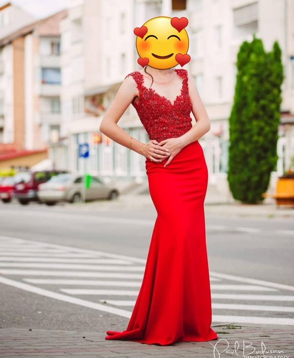 Rochita de ocazie cu trena masura 36