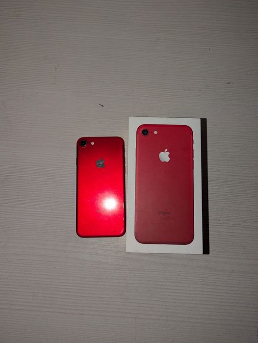 iPhone 7 в хорошем состоянии