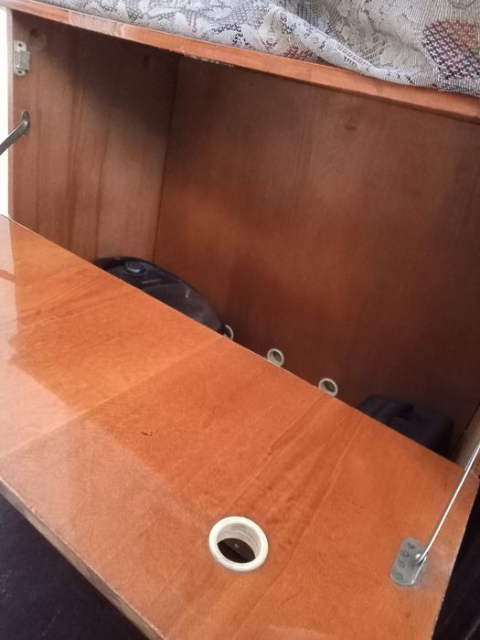 Даром . Тумба под вещи.