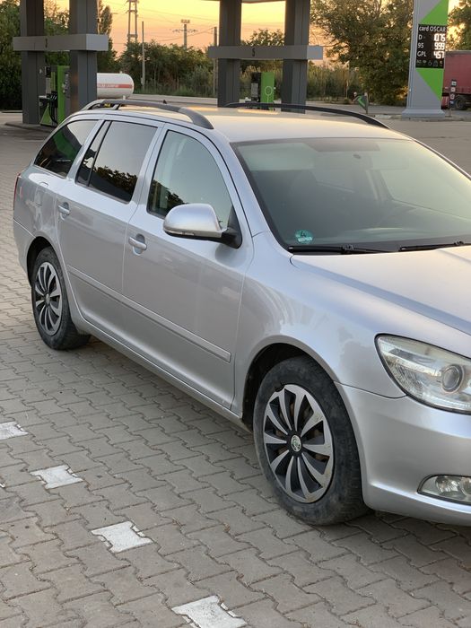 SKODA Octavia 2010 — imagine 2
