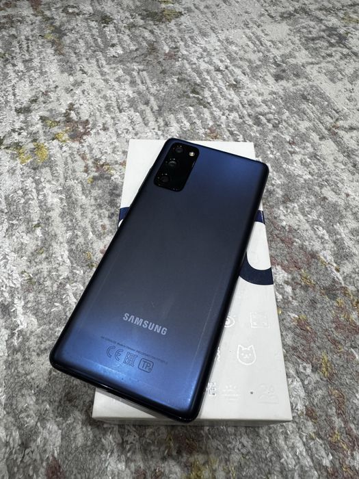 Продам Samsung S20FE