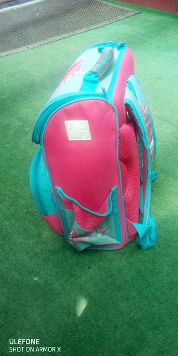 Vând ghiozdan stare foarte buna