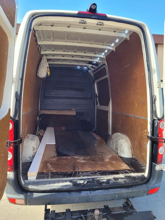 Volkswagen Crafter 2.5 TDI 120 CP – Dubă