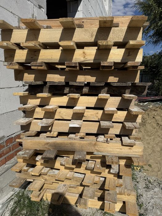 Продам поддоны из под кирпича и газаблока