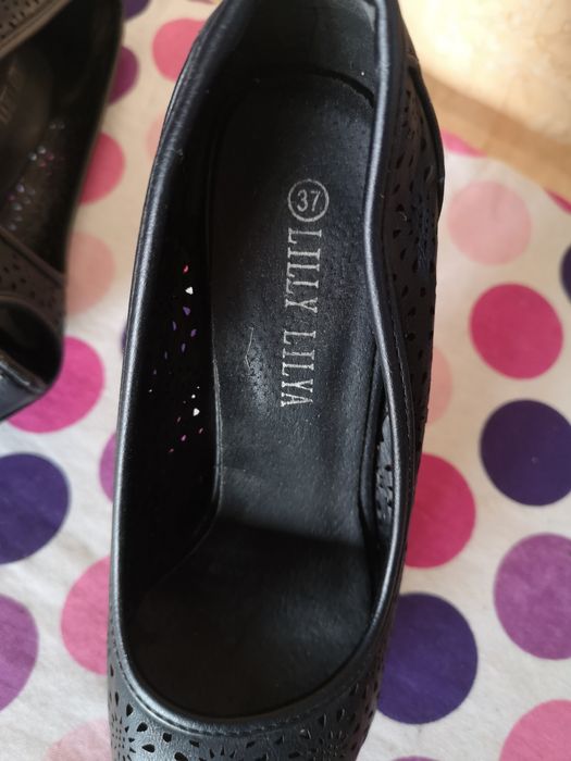 Обувки, скрита платформа, черни, като нови