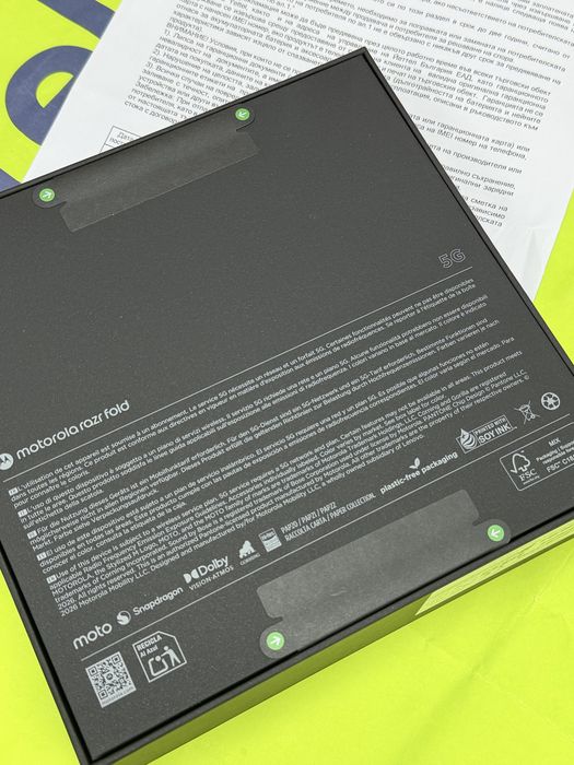 ЗАПЕЧАТАН 512GB Motorola razr Fold 5G Yettel Гаранция 2029 Black / Черен