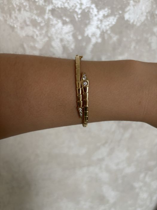 Золотой браслет булгари