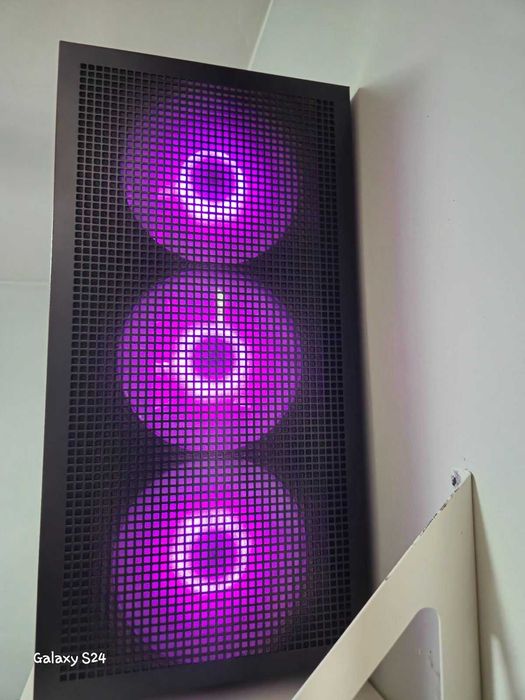 Настолен компютър за работа и игри Ryzen 7 5800x, 16gb ram, rx6700xt